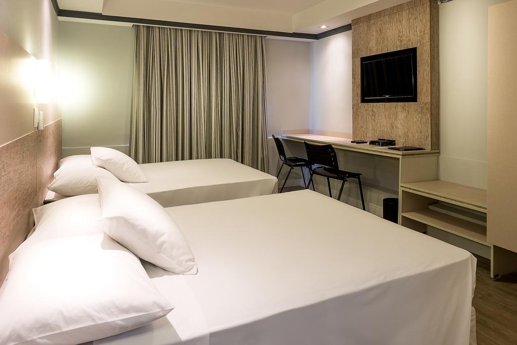 Hotel Kk Itu Luaran gambar