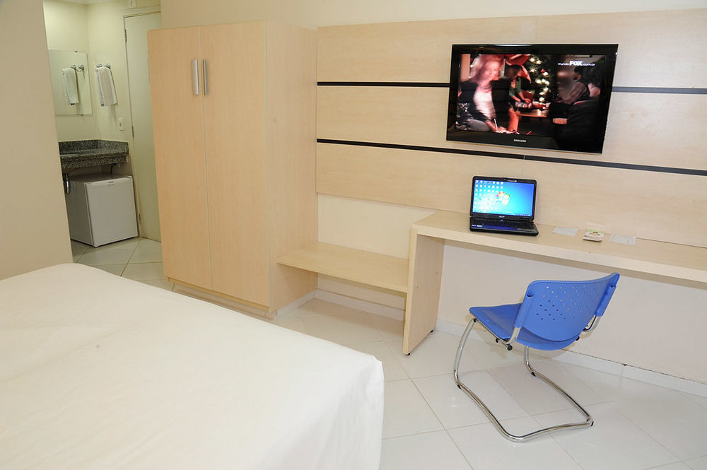Hotel Kk Itu Luaran gambar