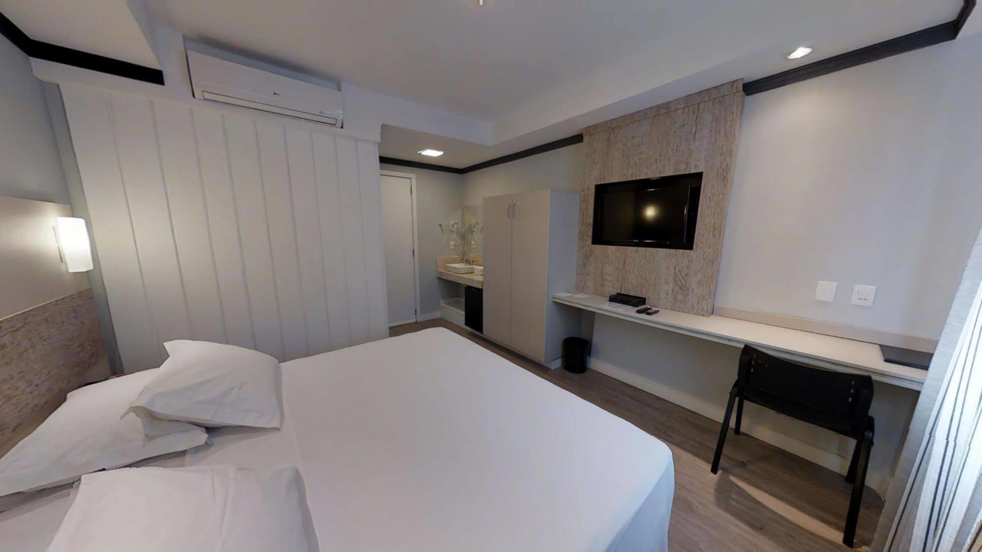Hotel Kk Itu Luaran gambar