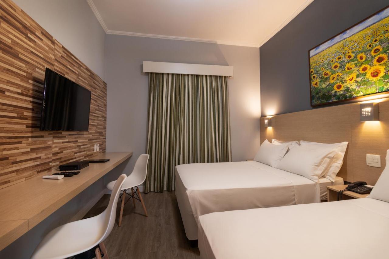 Hotel Kk Itu Luaran gambar