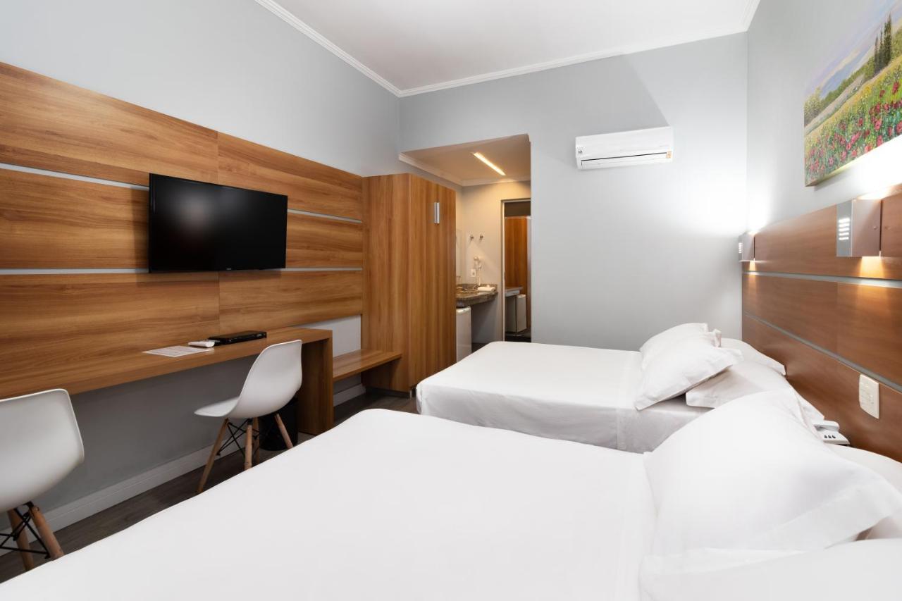 Hotel Kk Itu Luaran gambar