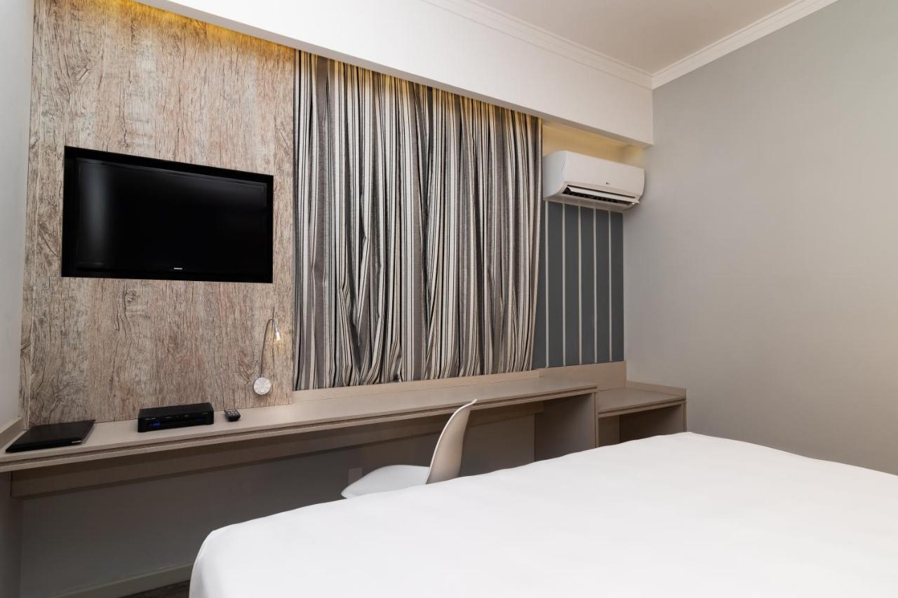 Hotel Kk Itu Luaran gambar