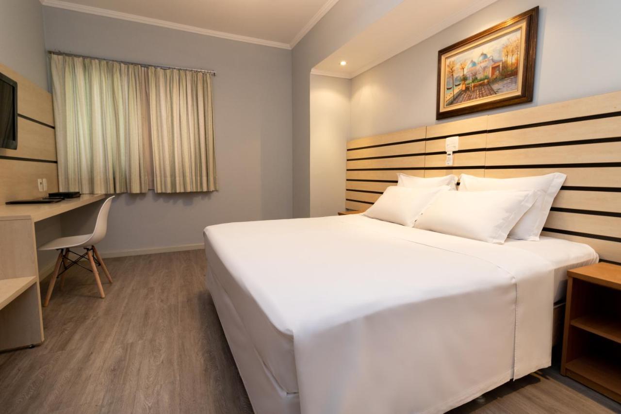 Hotel Kk Itu Luaran gambar